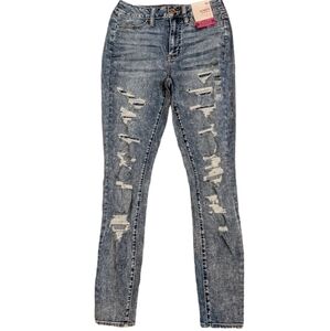 NWT S.O Ultimate Jegging high rise size 7/28W